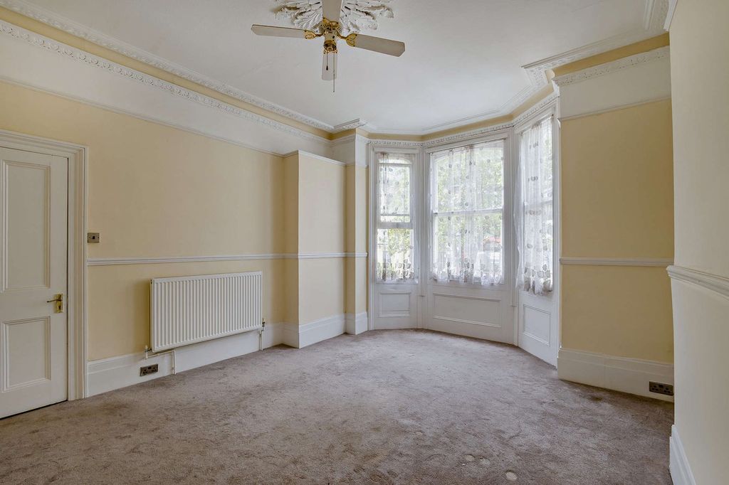 Property photo 3 of 26