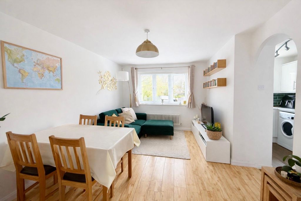 Property photo 2 of 10 Reception