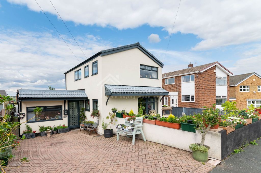 Property photo 2 of 16