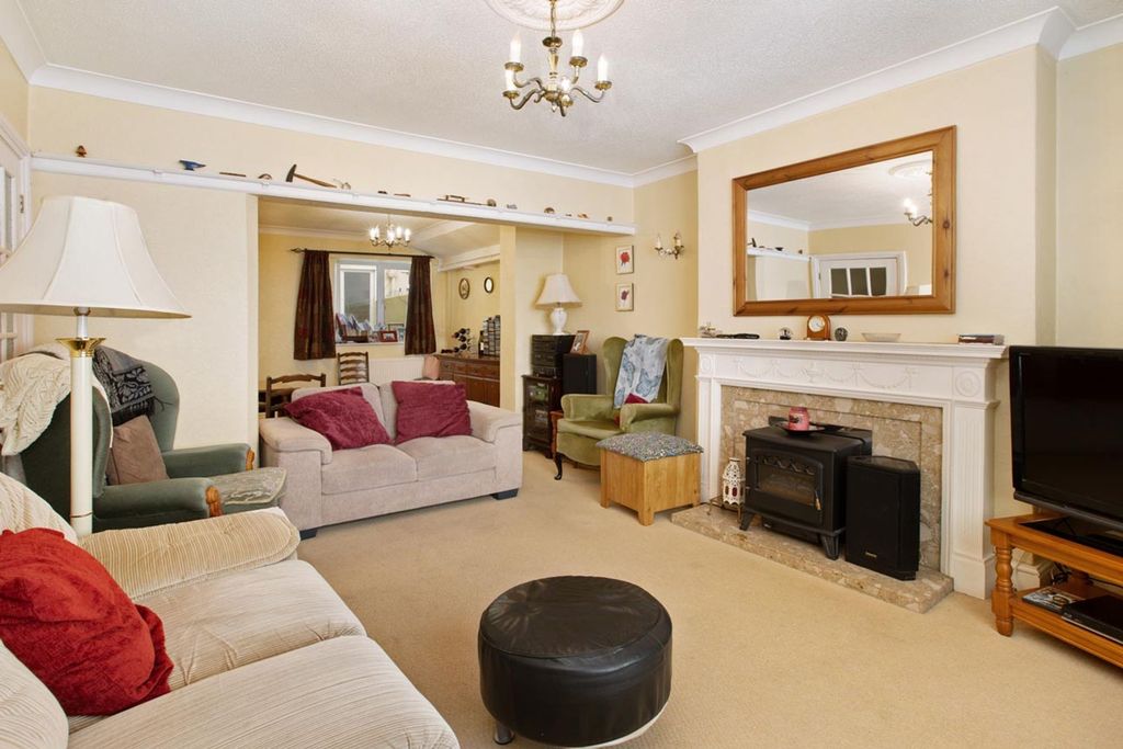 Property photo 3 of 14