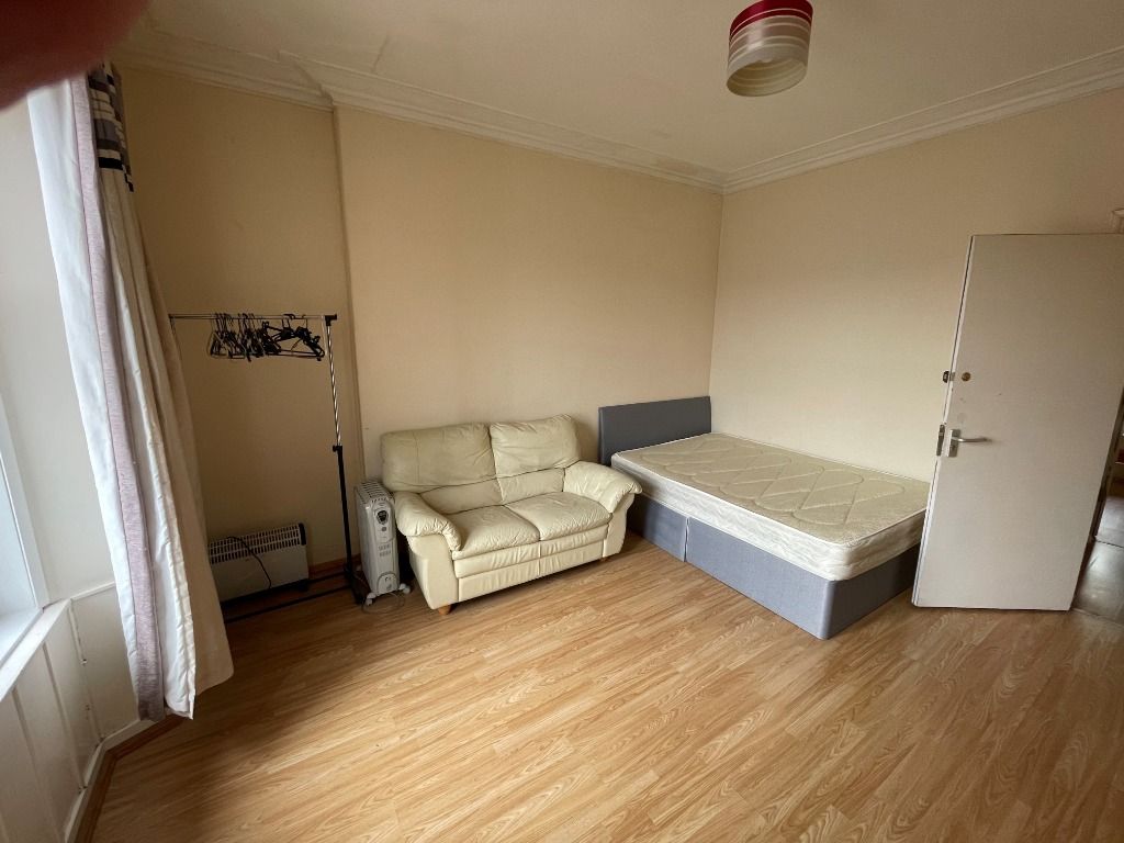 Property photo 3 of 7 Photo 3