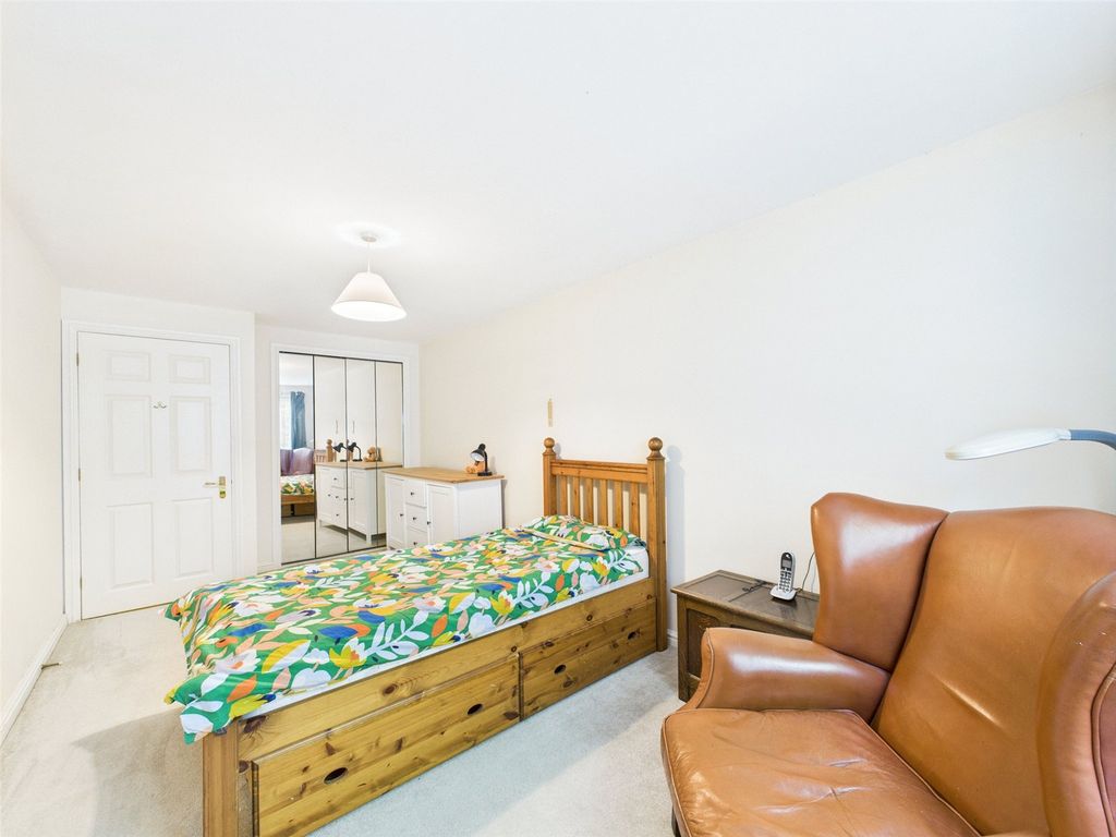 Property photo 3 of 8 Bedroom