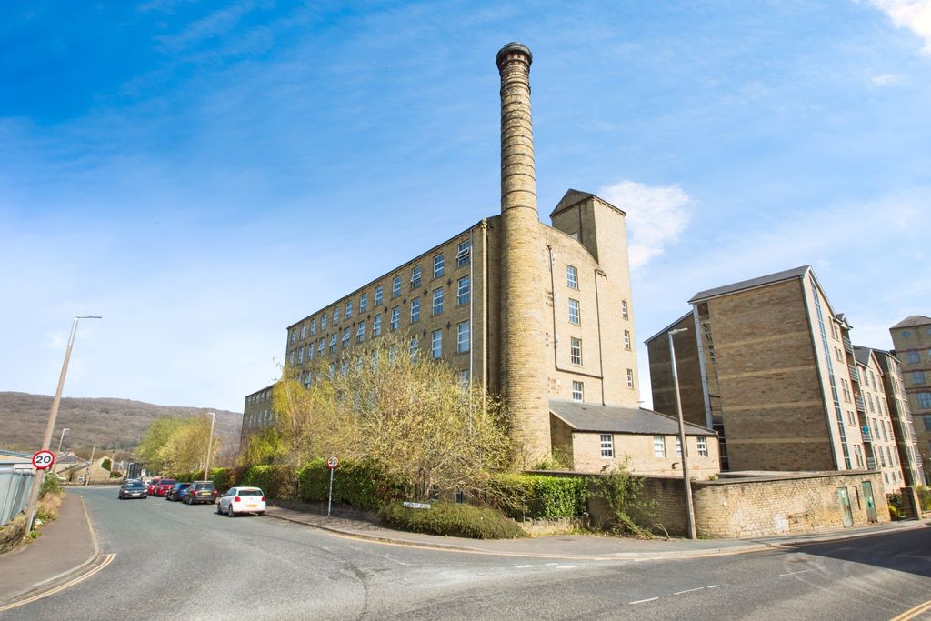 Property photo 1 of 16 Photo