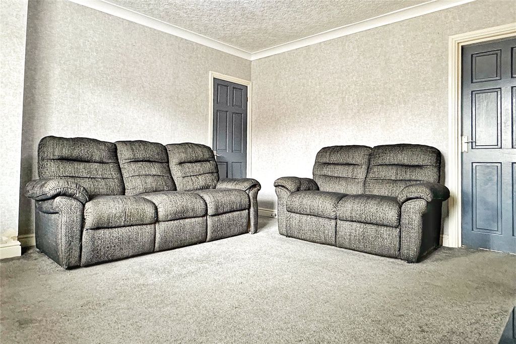 Property photo 3 of 16 Living Room