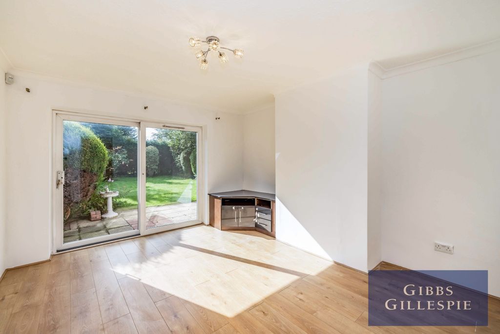 Property photo 2 of 10 2