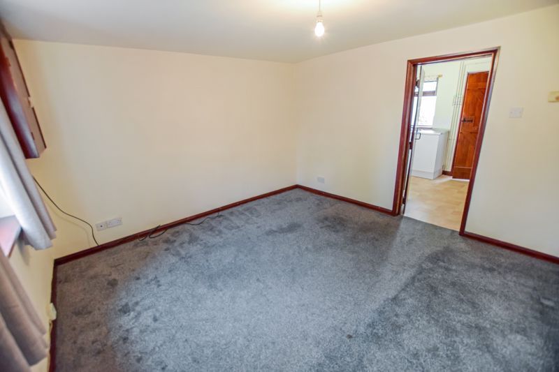 Property photo 3 of 11 Lounge