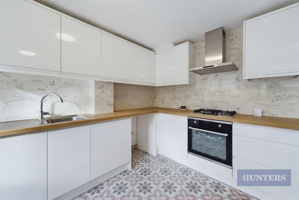 Property photo 2 of 11 Cam01635G0-Pr0141-Still013.Jpg