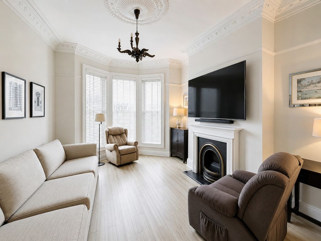 Property photo 2 of 32 5216581