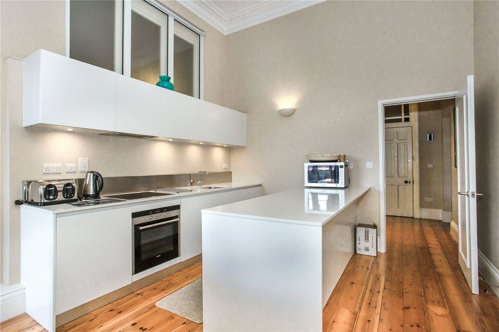 Property photo 2 of 14 Kitchen