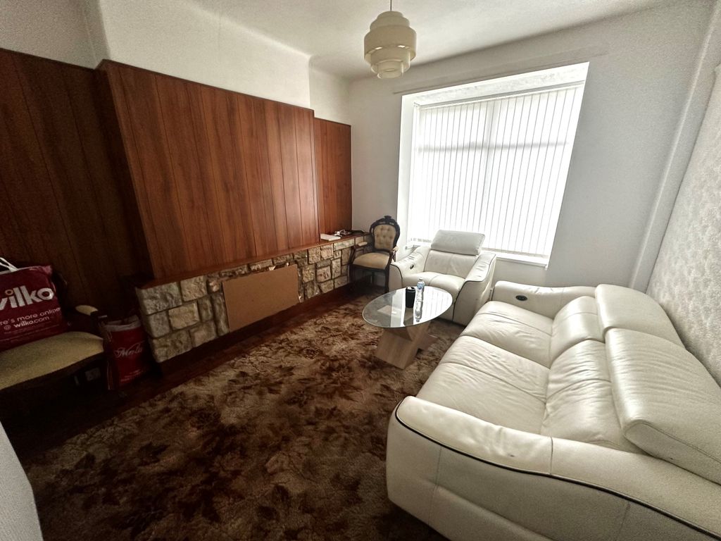 Property photo 2 of 15 Living Room