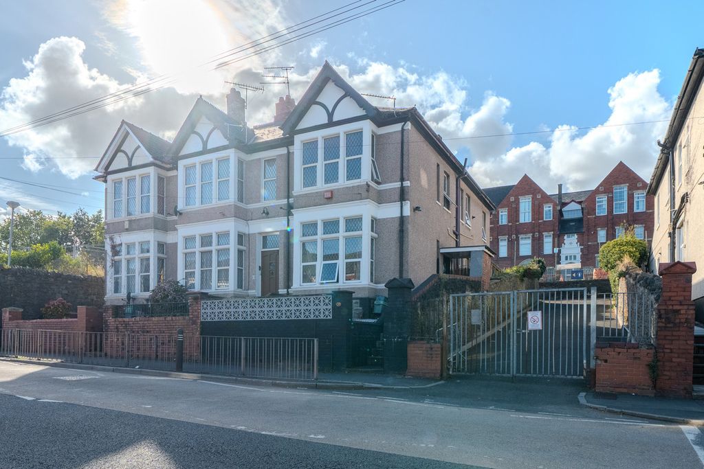 Property photo 1 of 36