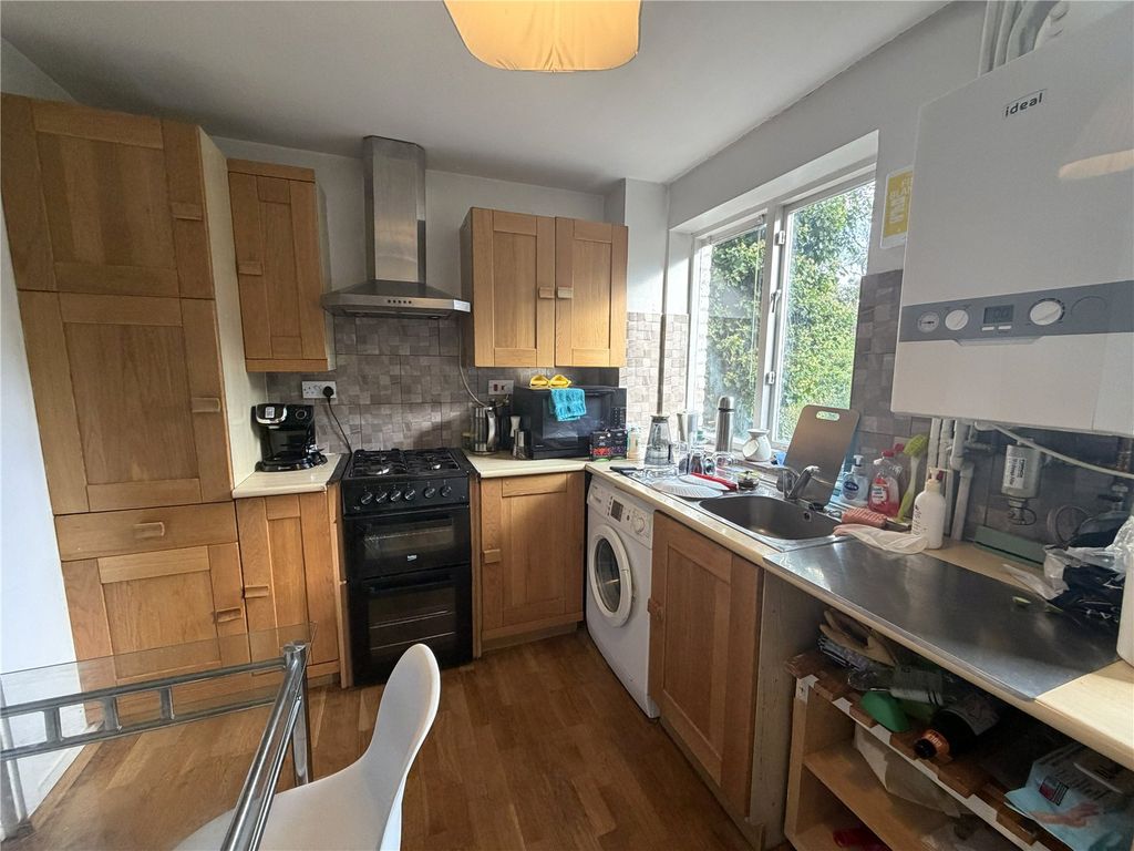 Property photo 3 of 9 Picture No. 12