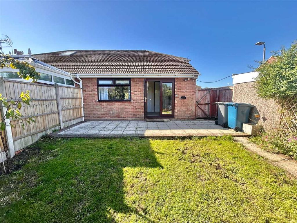 Property photo 2 of 26