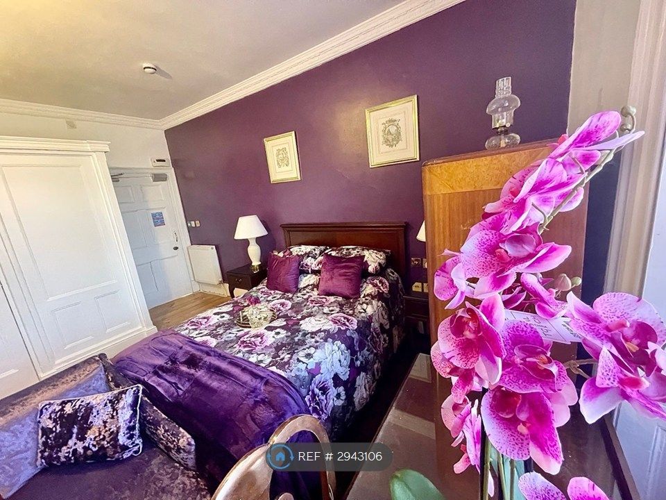 Property photo 3 of 27