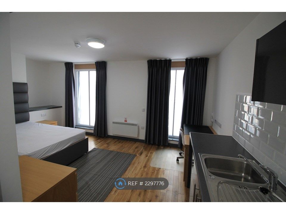 Property photo 2 of 9 £160 Per Week