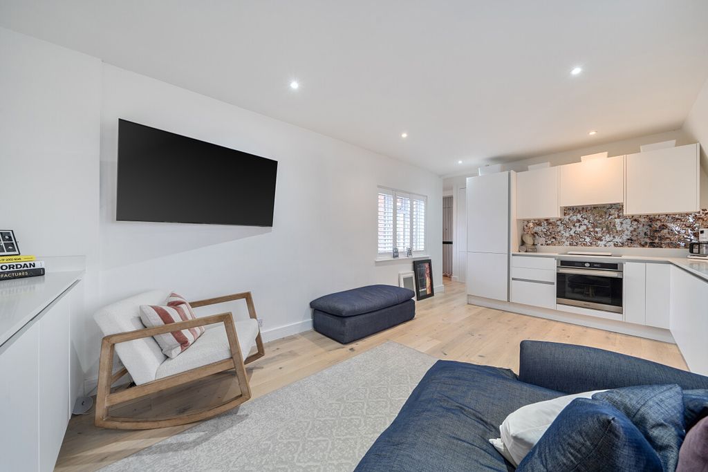 Property photo 2 of 19 1400737-5-696E2A7...