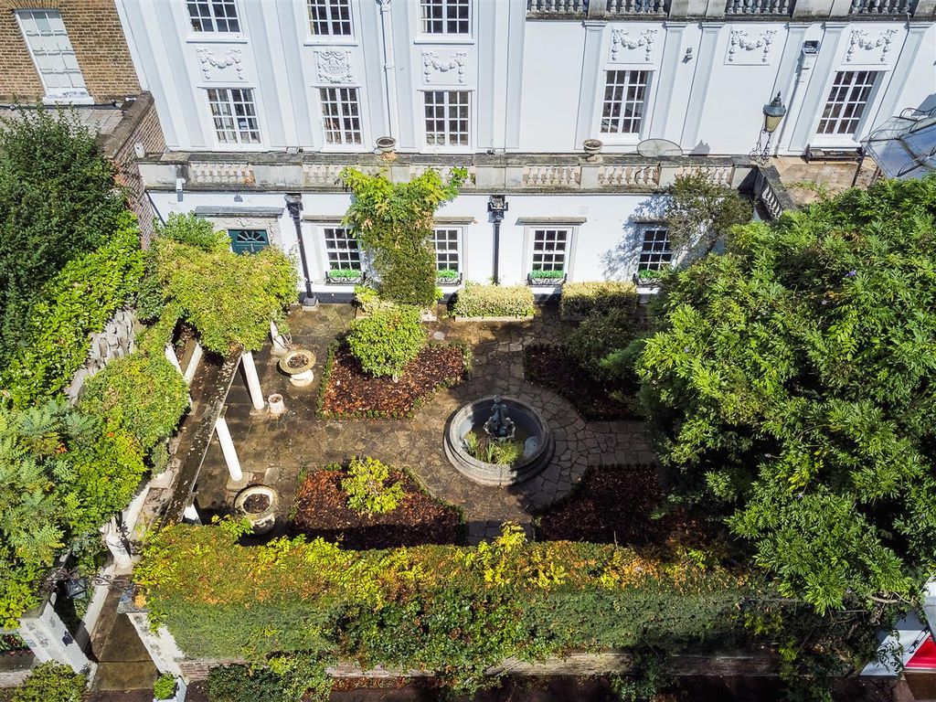 Property photo 2 of 26 2025-09-03-J3136-Eves-0442.Jpg