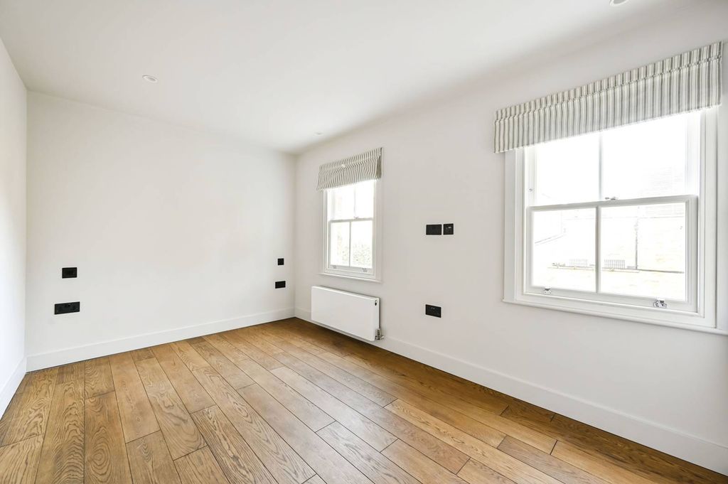 Property photo 3 of 7
