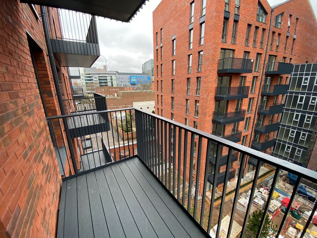 Property photo 3 of 11 Photo 03