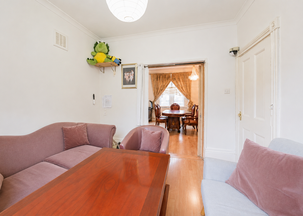 Property photo 2 of 11