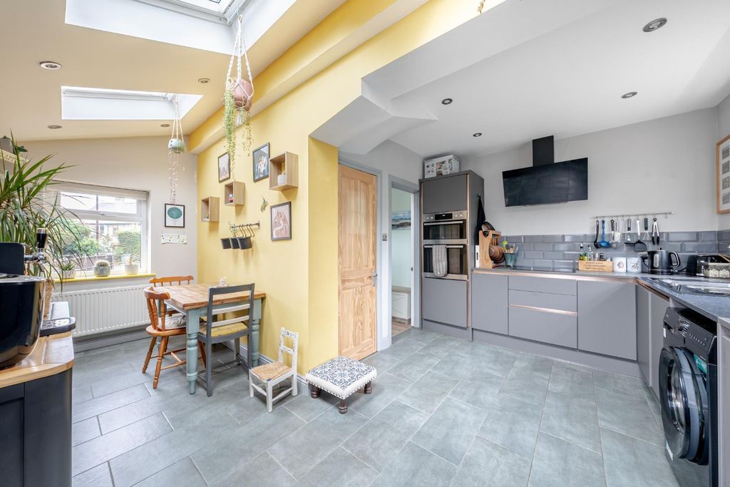 Property photo 3 of 15 Dsc01821-Hdr.Jpg