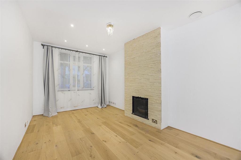 Property photo 1 of 20 6