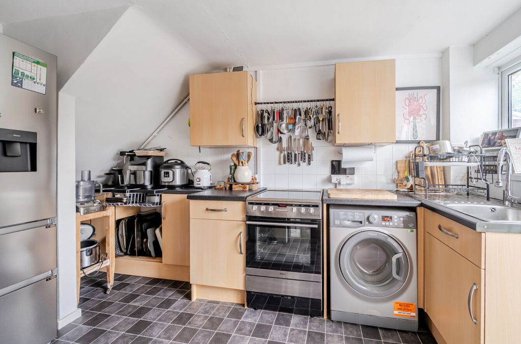 Property photo 3 of 16 1488686-18-6A5A22...