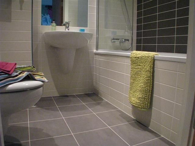Property photo 2 of 3 Bathroom (Small)(1).Jpg