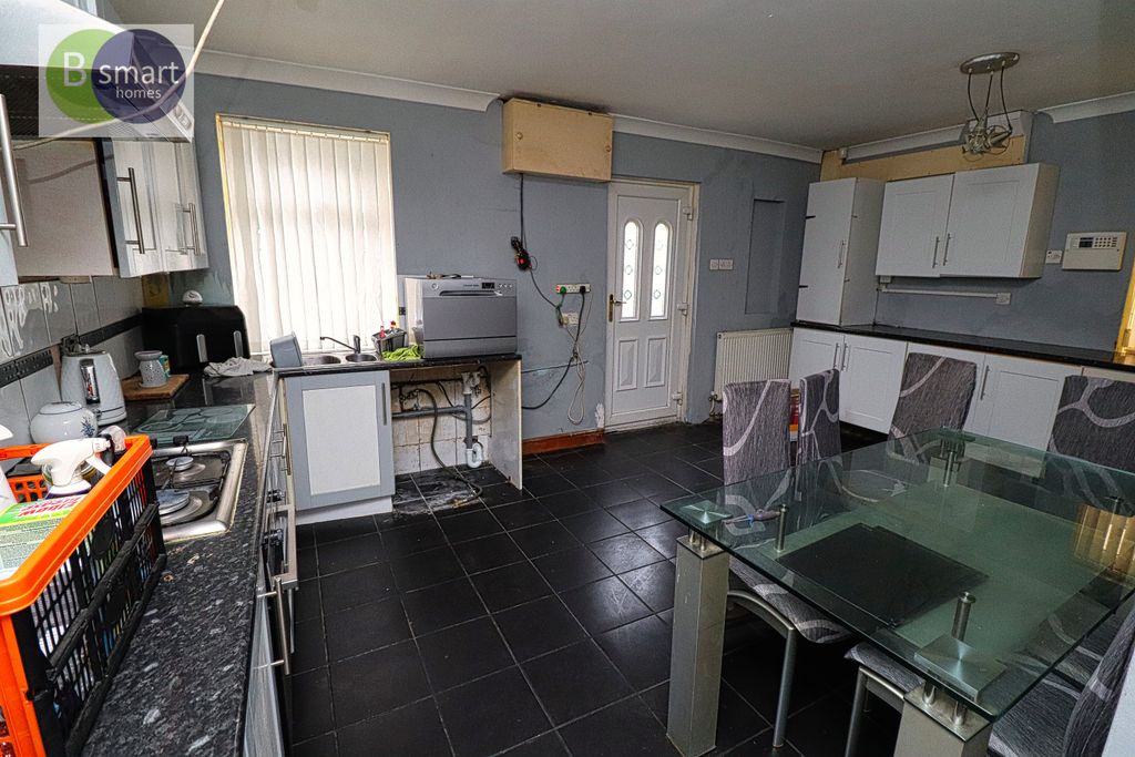 Property photo 2 of 12 Img_1179