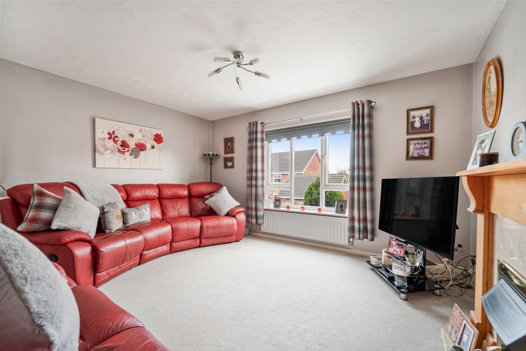 Property photo 3 of 19 Gallery