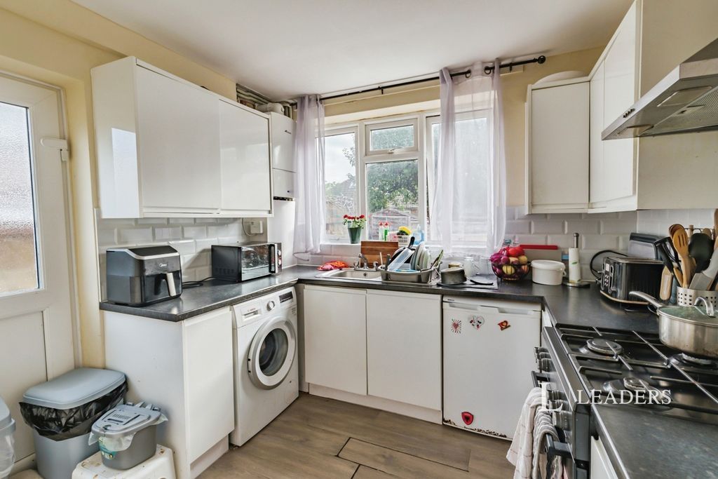 Property photo 3 of 21 Pbox-Img.Jpg