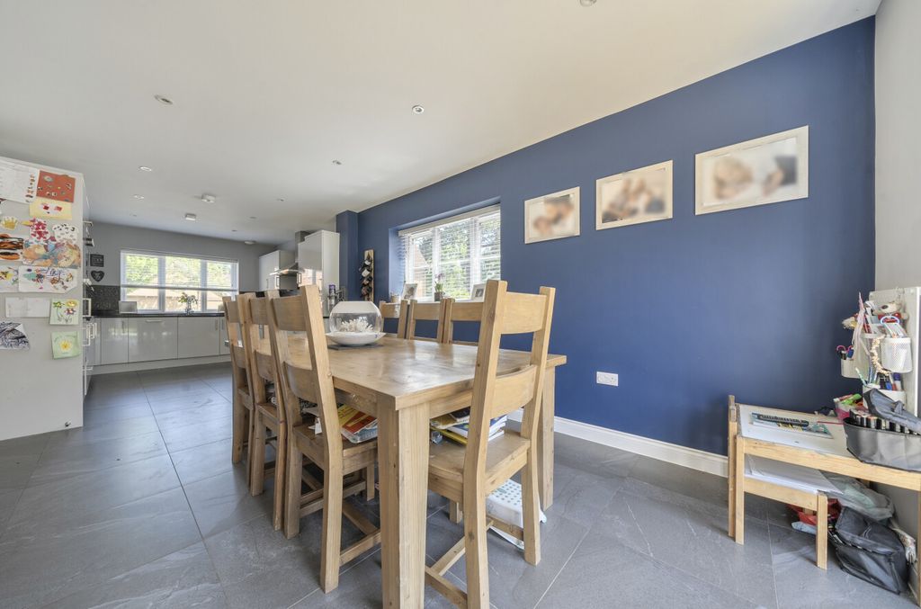Property photo 2 of 23 1467241-12-6A161c...