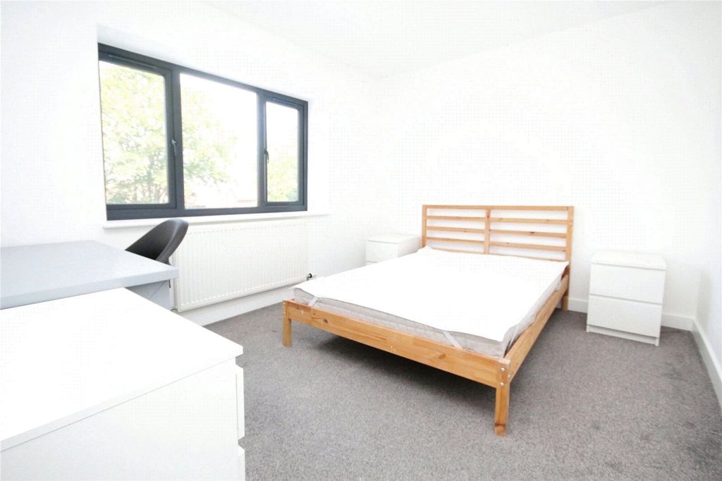 Property photo 2 of 15 Picture No. 05