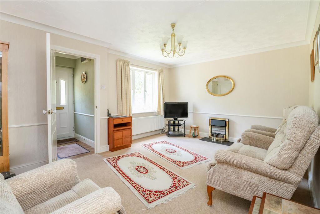 Property photo 2 of 21
