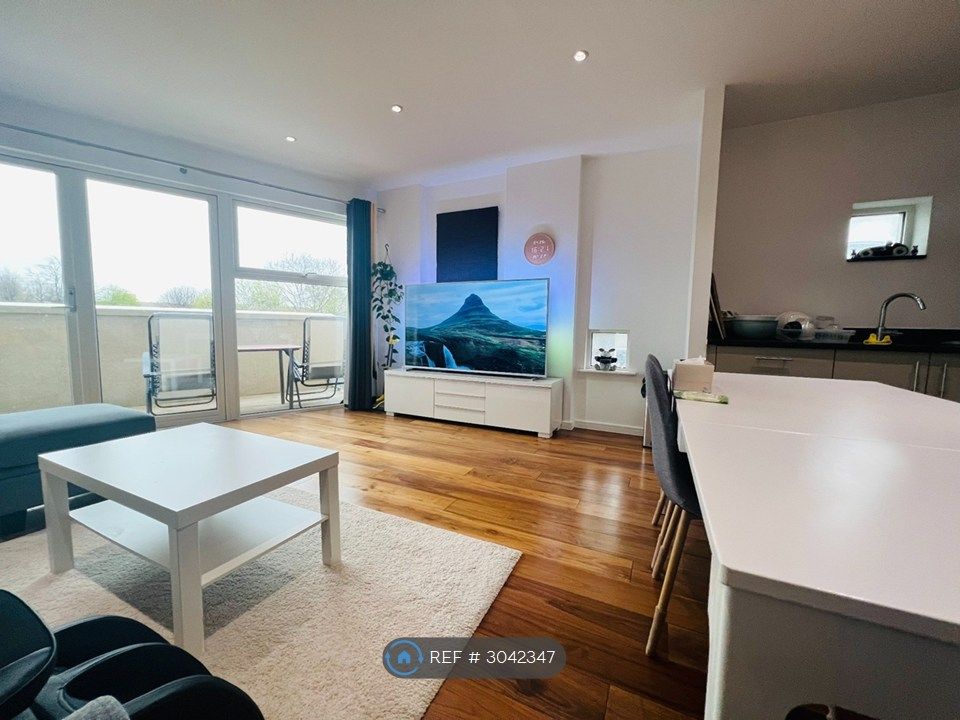 Property photo 1 of 13 Living / Dining / Kitchen 1