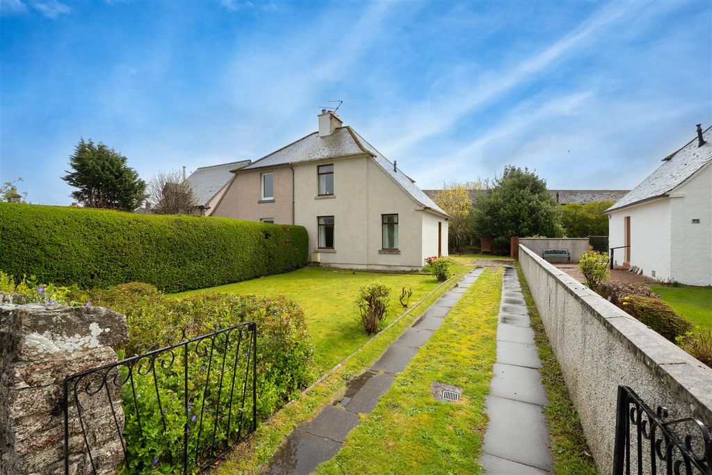 Property photo 1 of 8 Front.Jpg