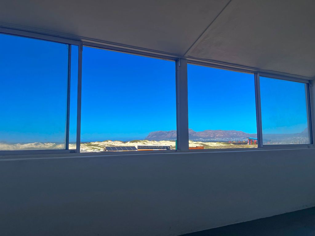 Property photo 2 of 31 Fh1721799