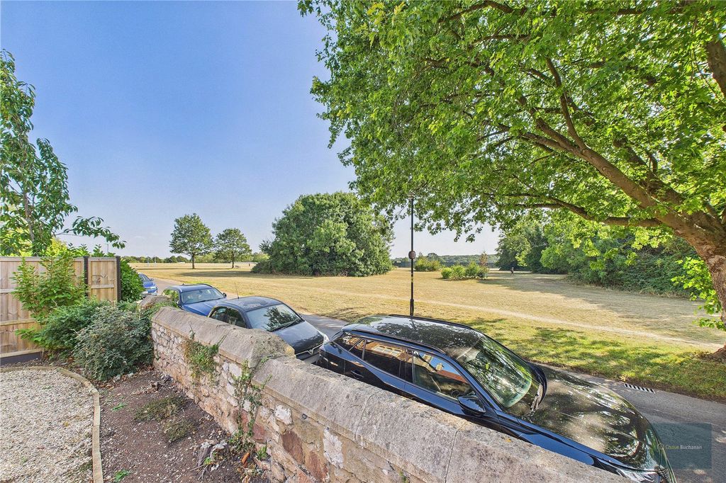 Property photo 3 of 29 Picture No. 23