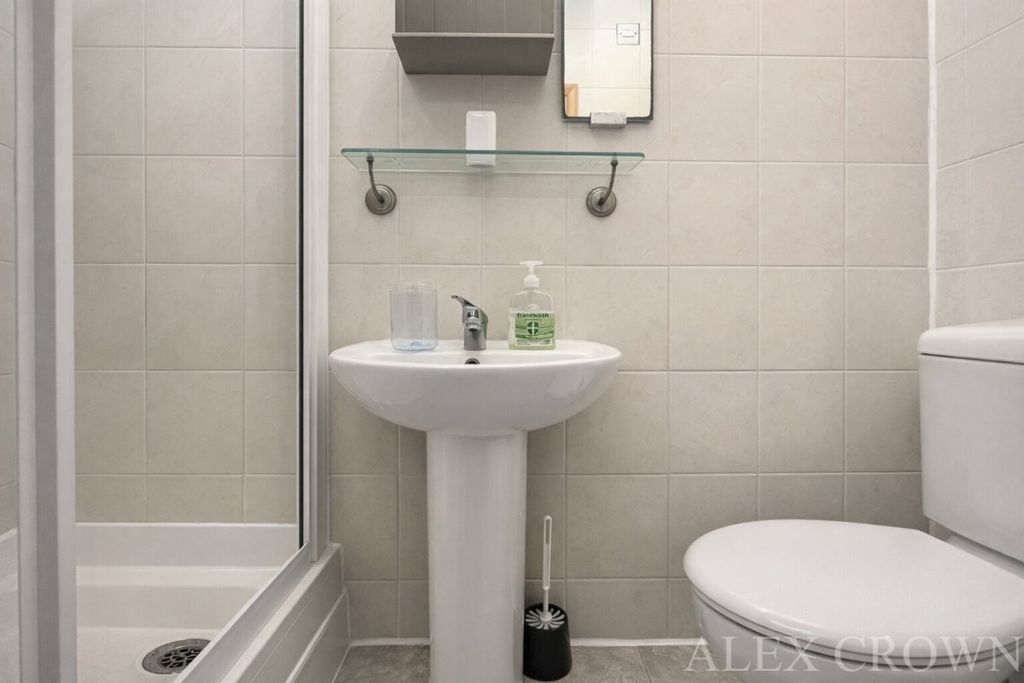 Property photo 3 of 3