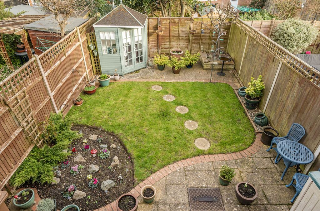 Property photo 2 of 19