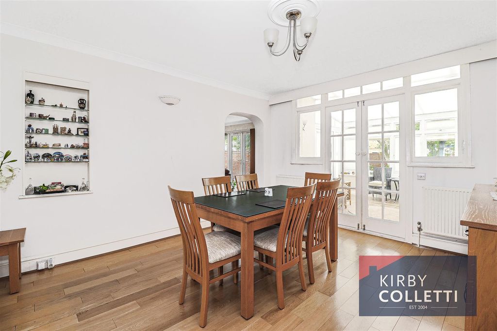 Property photo 3 of 27 Dining Room