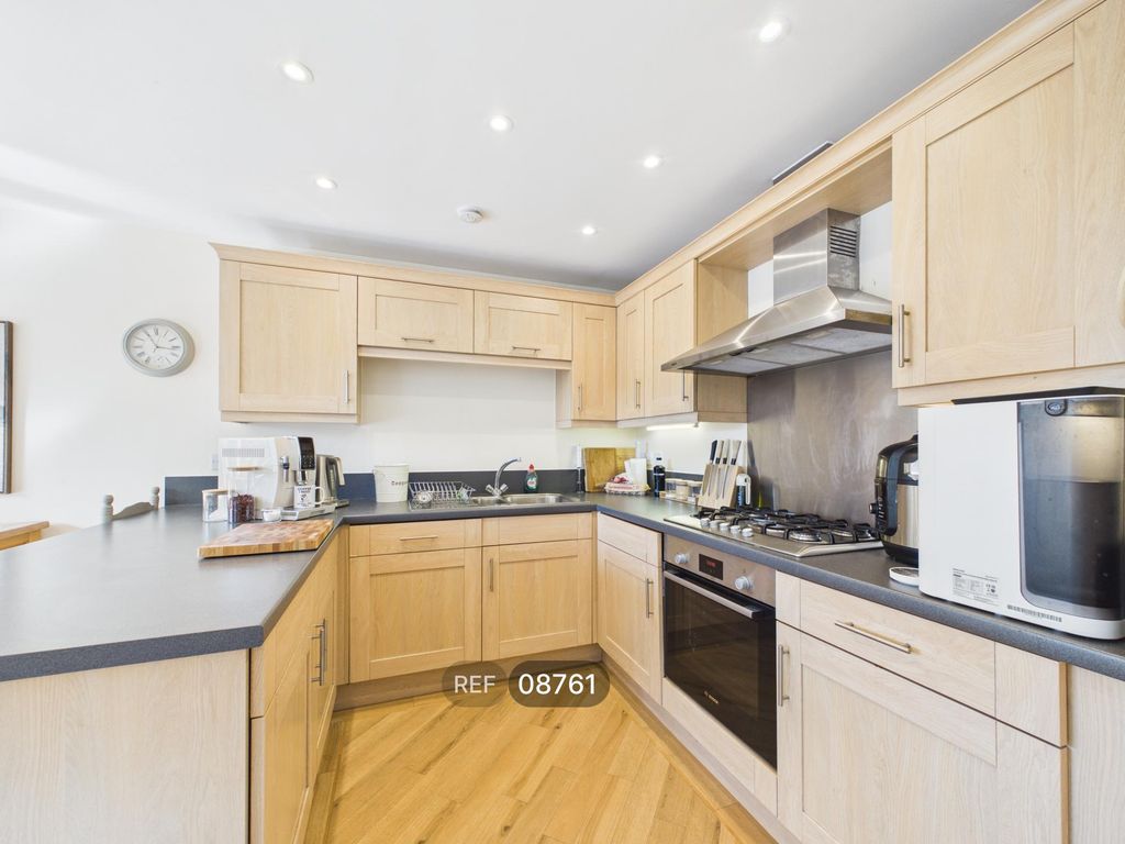 Property photo 1 of 10 Kitchen/Living Area