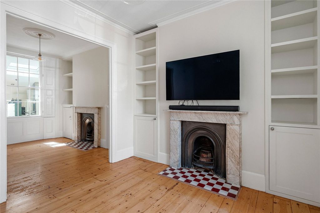 Property photo 2 of 16 Reception Room
