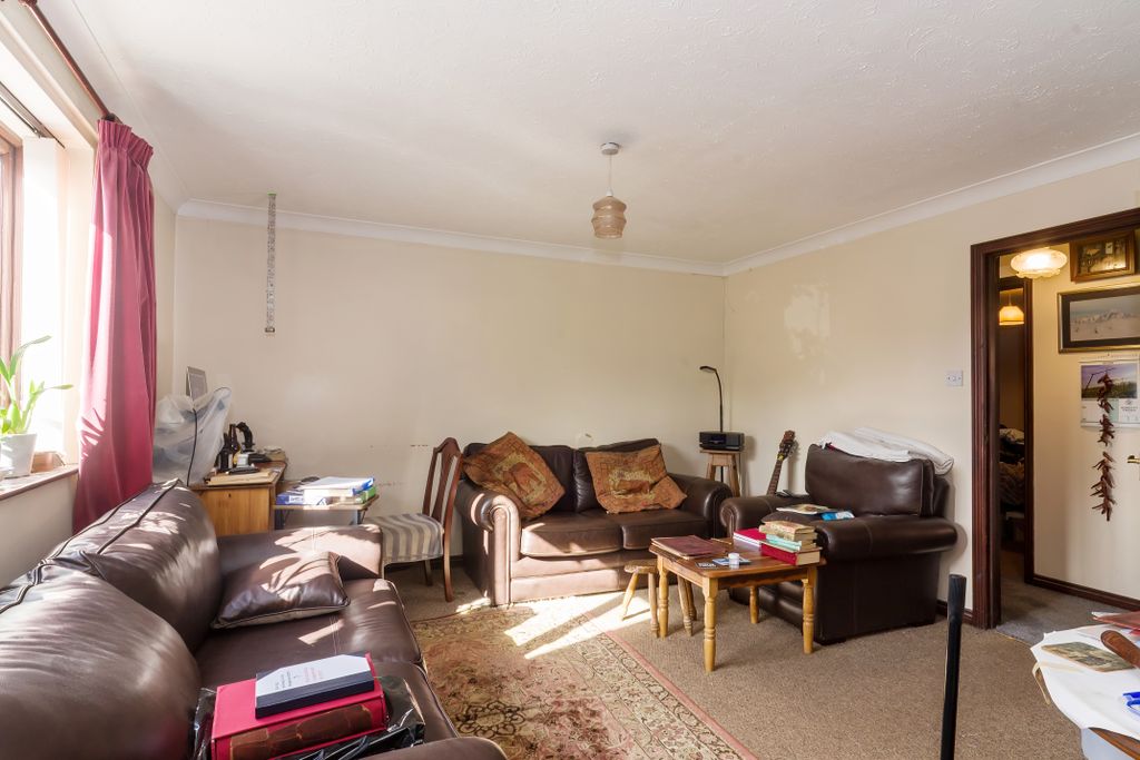 Property photo 2 of 17