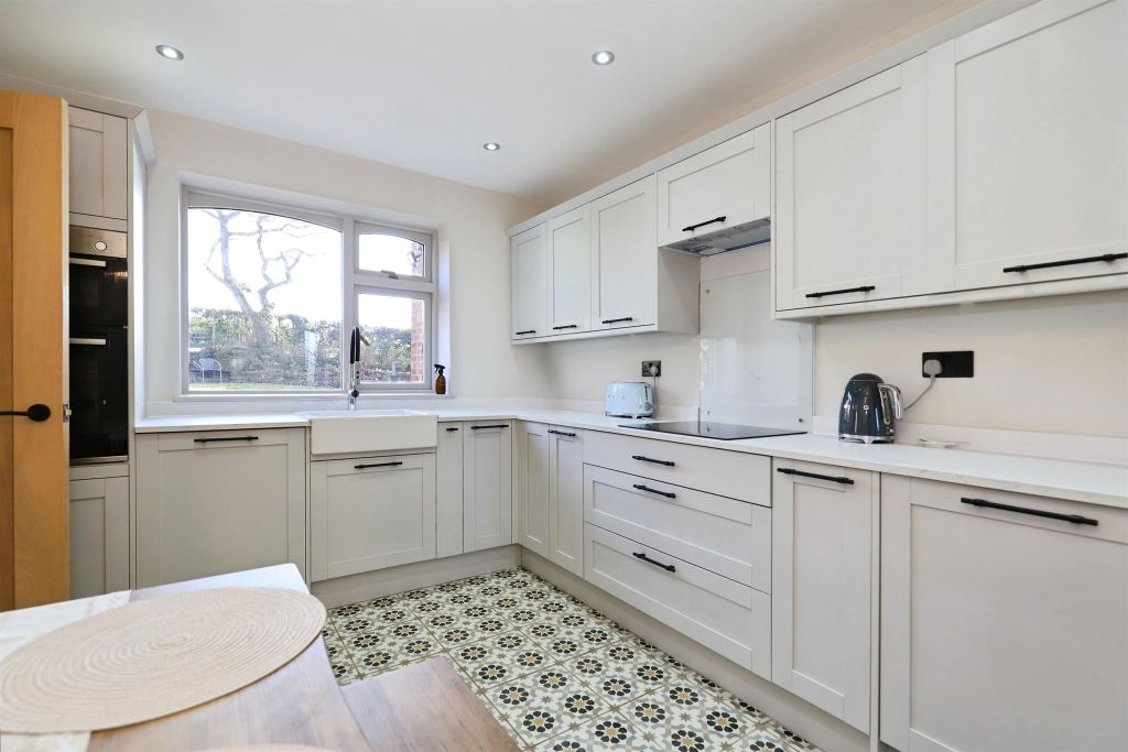 Property photo 3 of 22