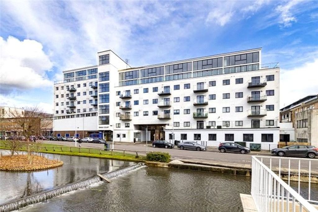 Property photo 2 of 9 Exterior