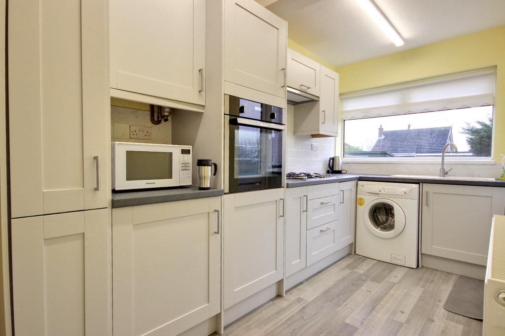 Property photo 3 of 11 Img_5960-Img_5962_Lzn.Jpg