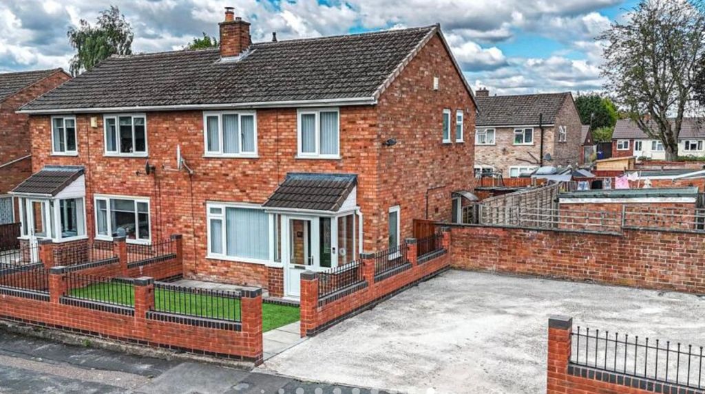 Property photo 1 of 10