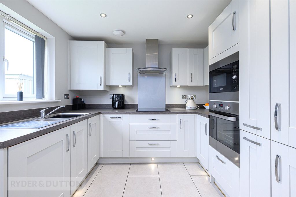 Property photo 2 of 27 Picture No. 42