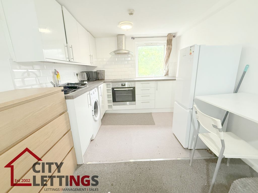 Property photo 2 of 3